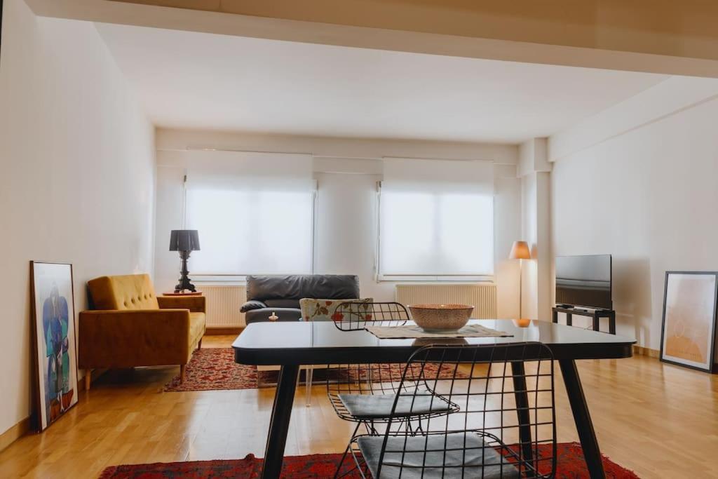 Cosy & Spacious Central Apartment Komotini Exterior photo