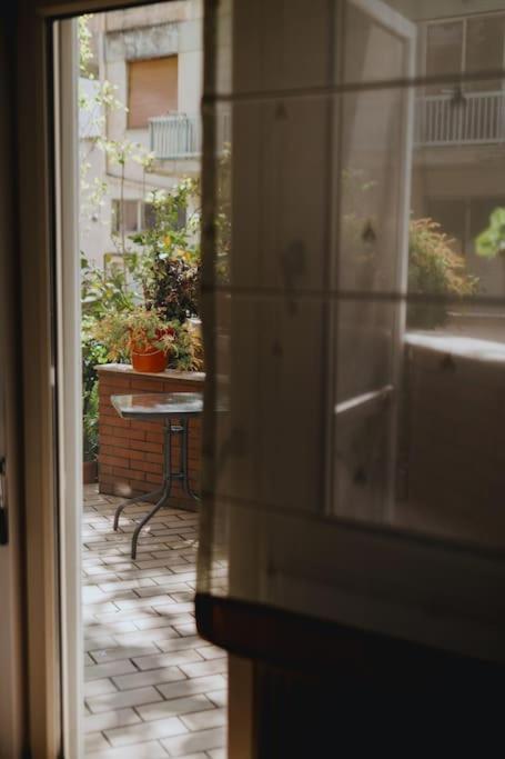 Cosy & Spacious Central Apartment Komotini Exterior photo