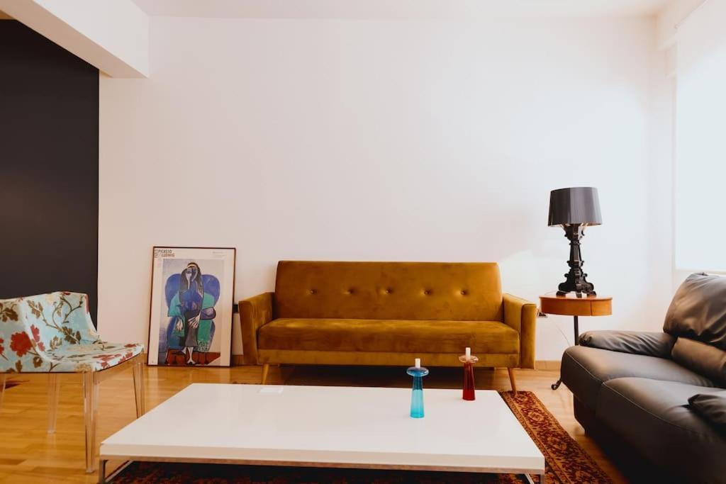Cosy & Spacious Central Apartment Komotini Exterior photo